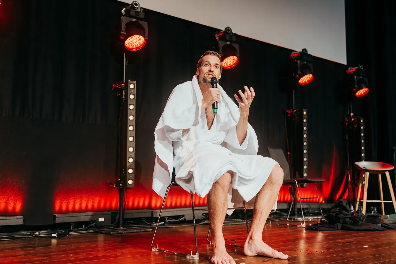 bathrobe